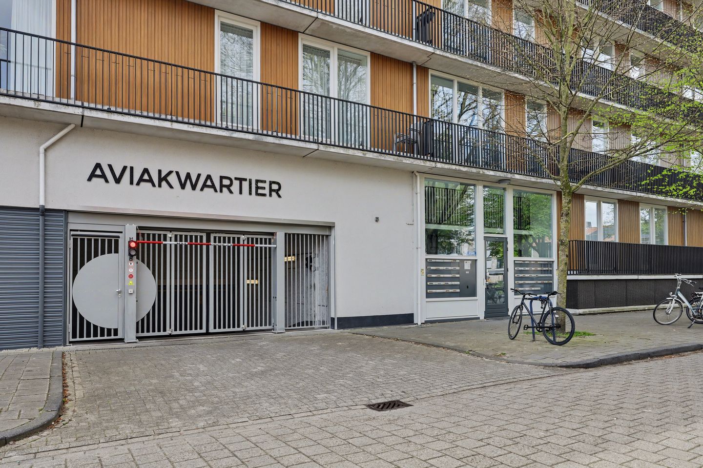 Photo 25 of Beneluxlaan 72-09