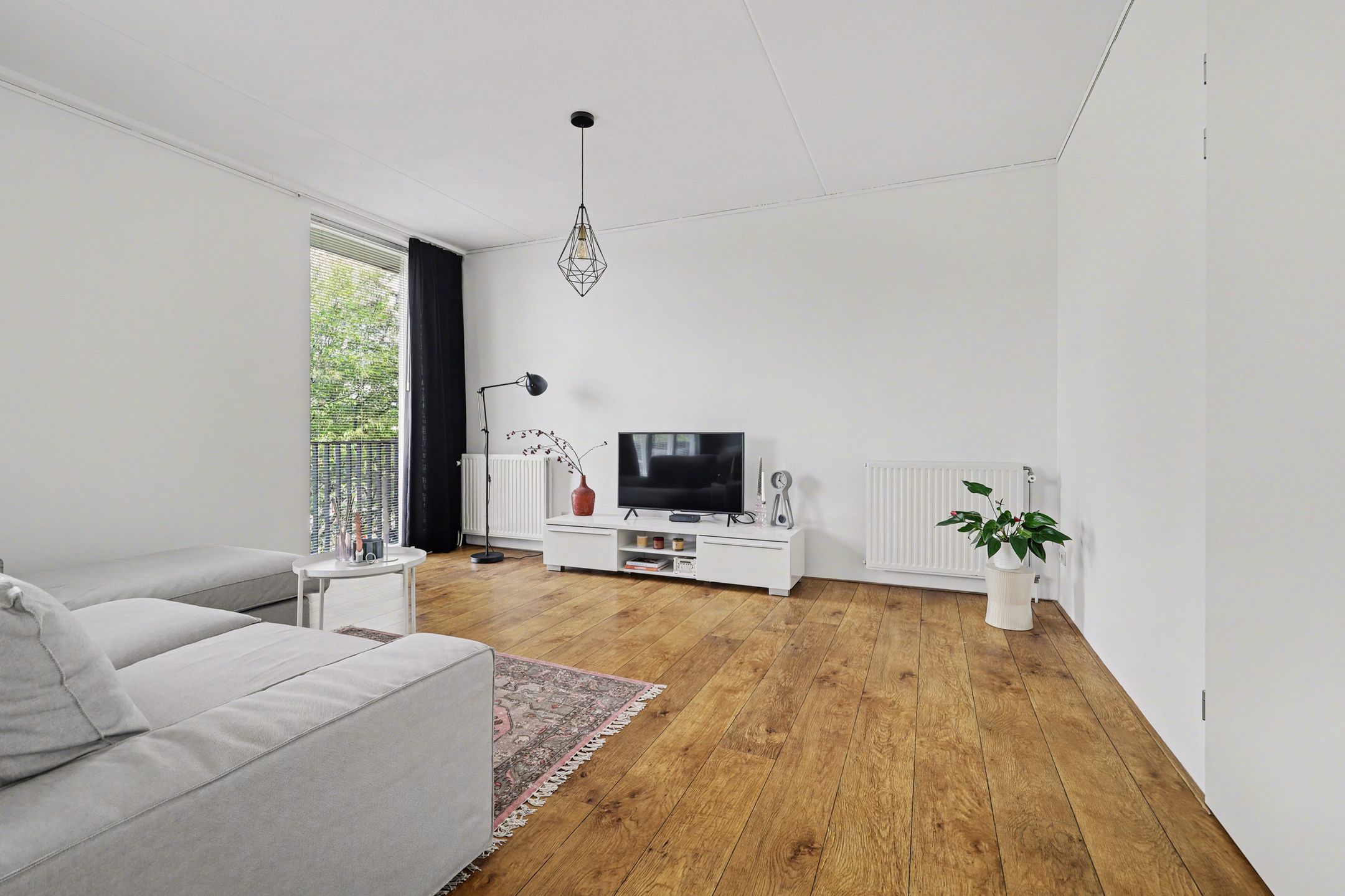 Photo 6 of Beneluxlaan 72-09