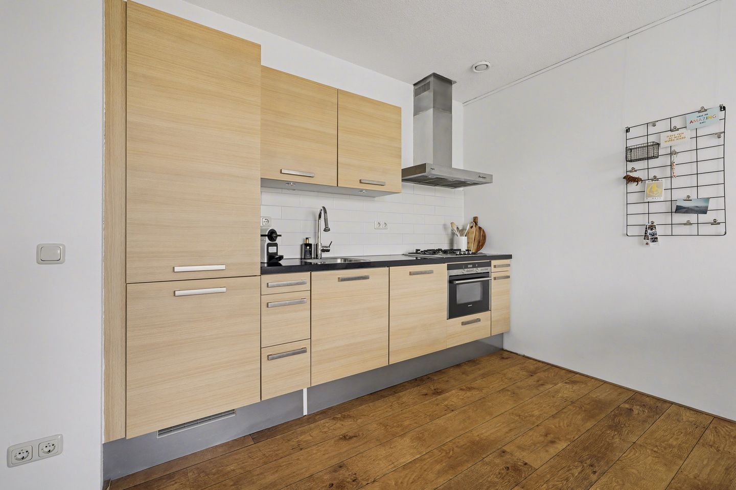 Photo 10 of Beneluxlaan 72-09