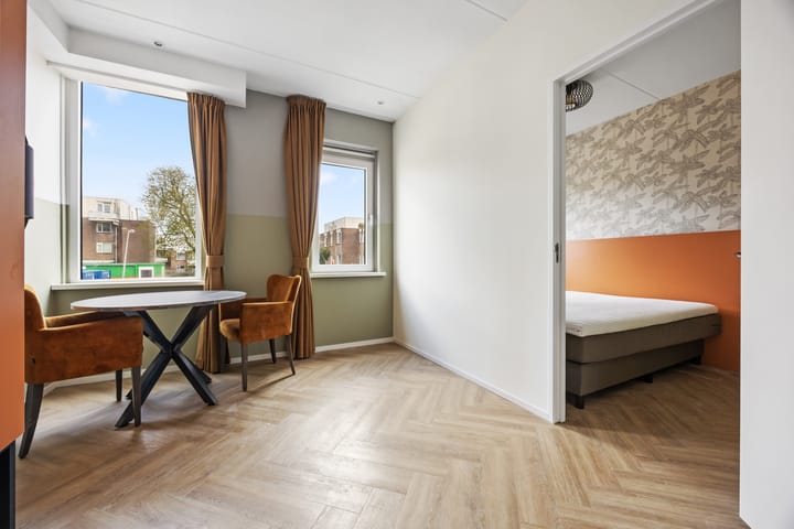 Photo 2 of Patersstraat 1-10