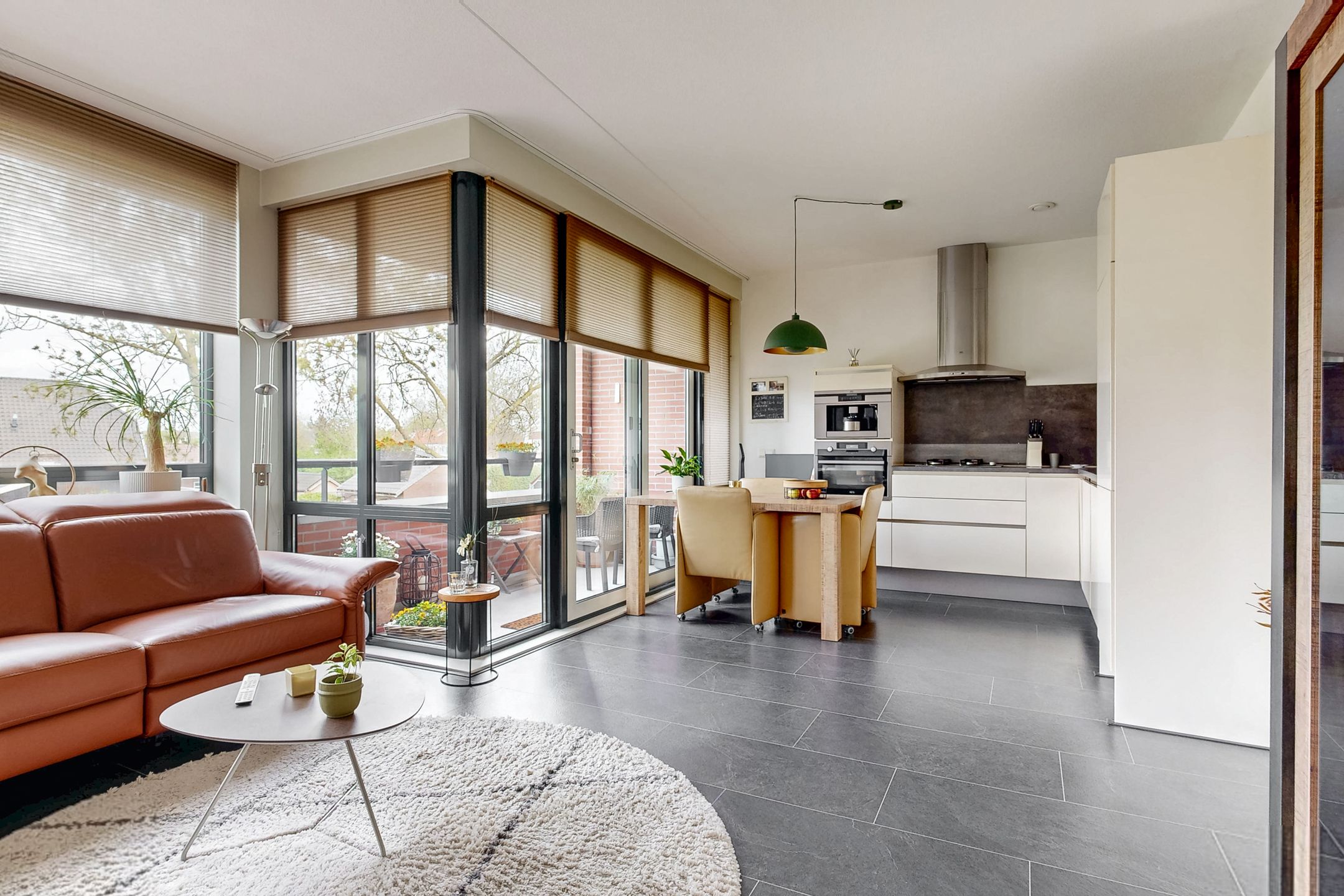 Foto 12 van Meeslaan 2-17