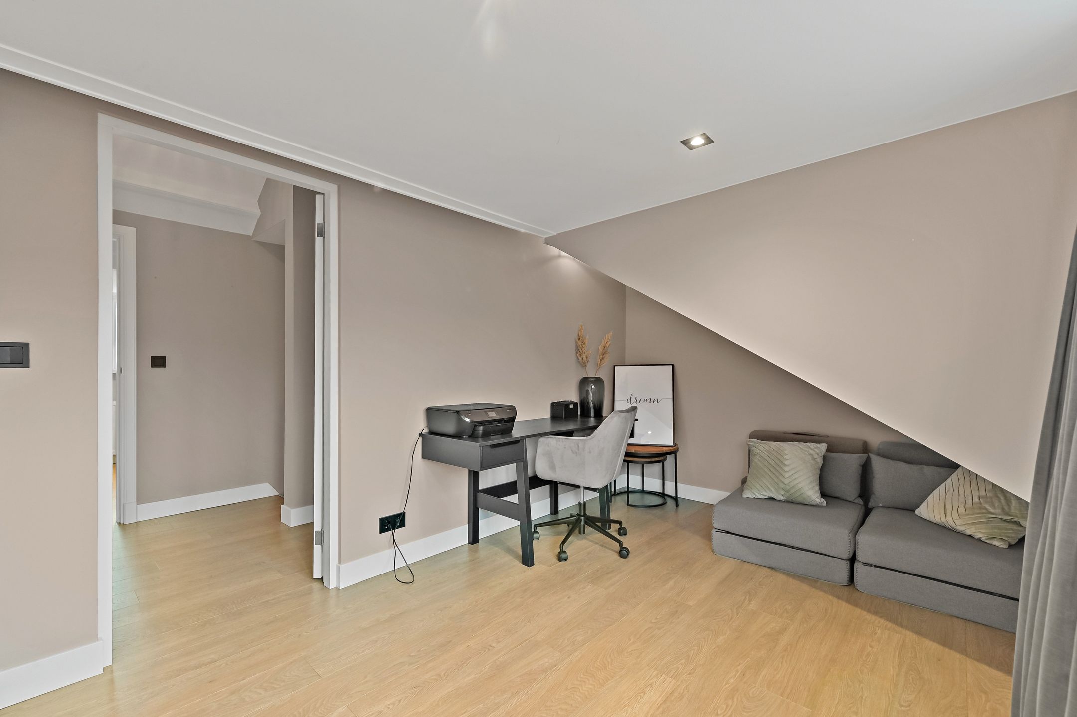 Photo 48 of De Graeffstraat 11-A