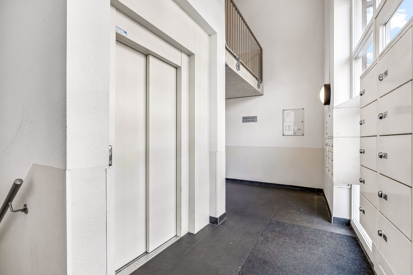 Foto 29 van Frontonstraat 49