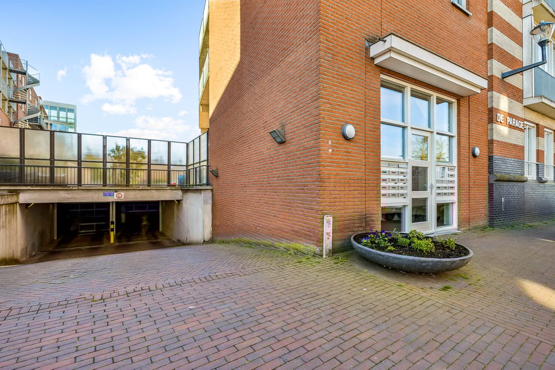 Foto 32 van Frontonstraat 49