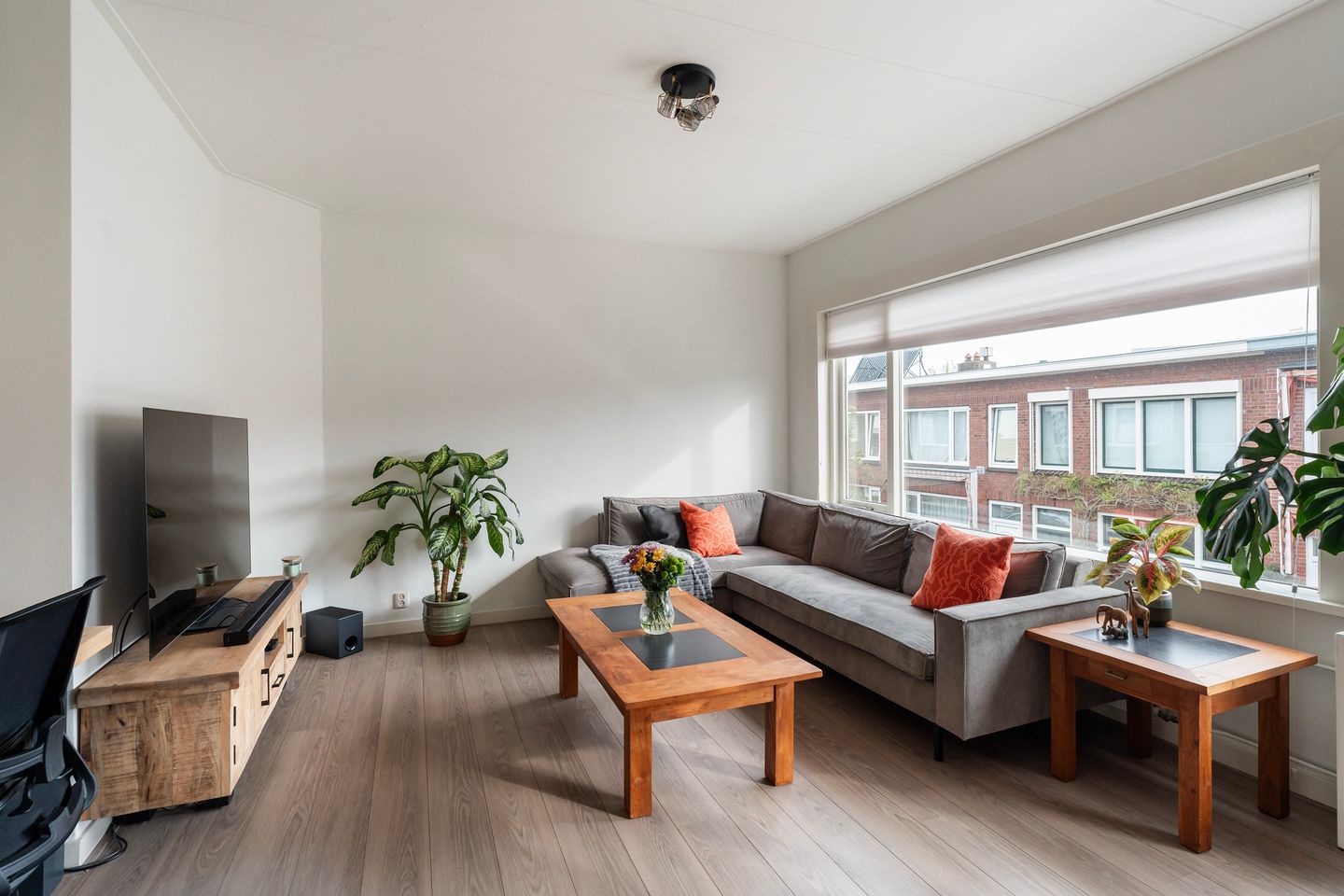 Photo 10 of Roemer Visscherstraat 12-A