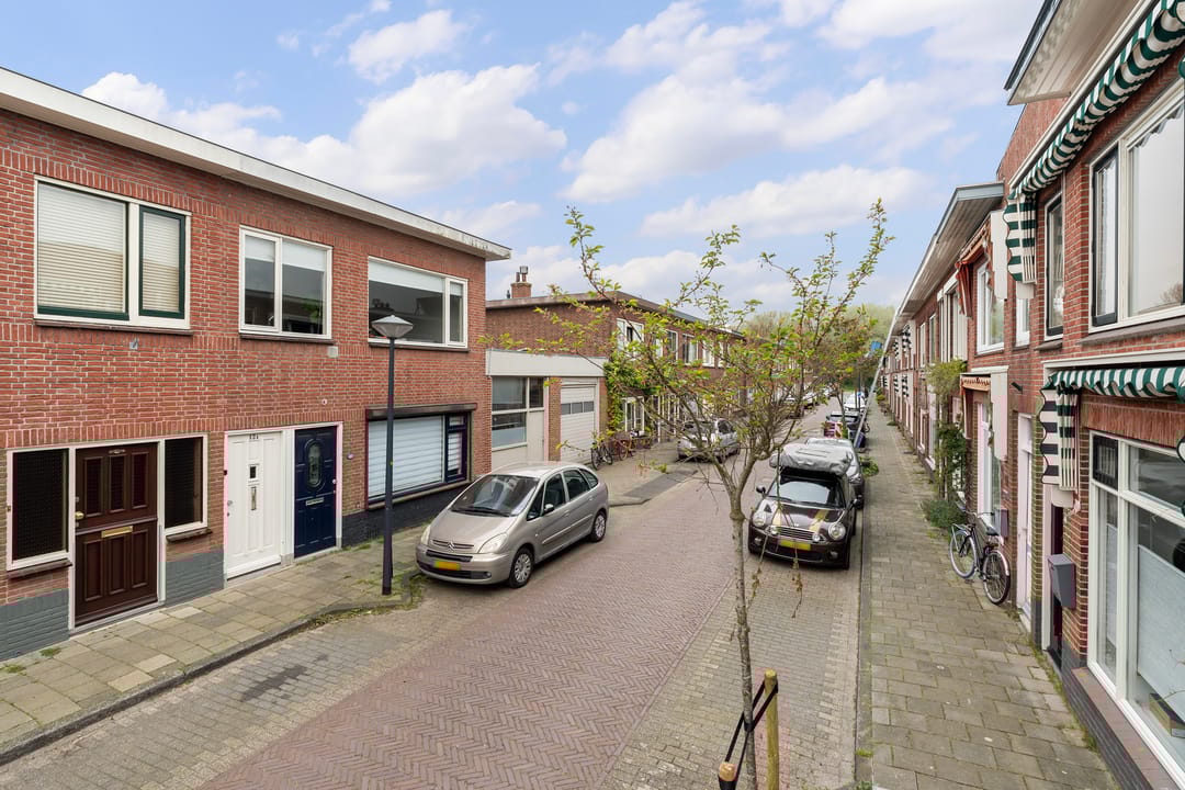 Photo 23 of Roemer Visscherstraat 12-A