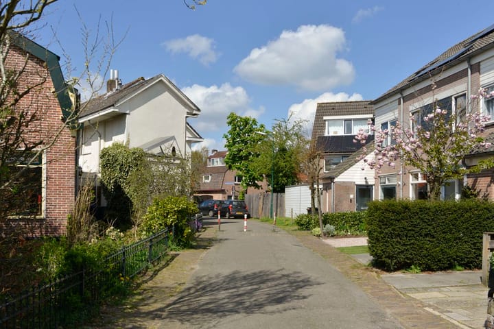 Photo 2 of Pompstraat 1-A