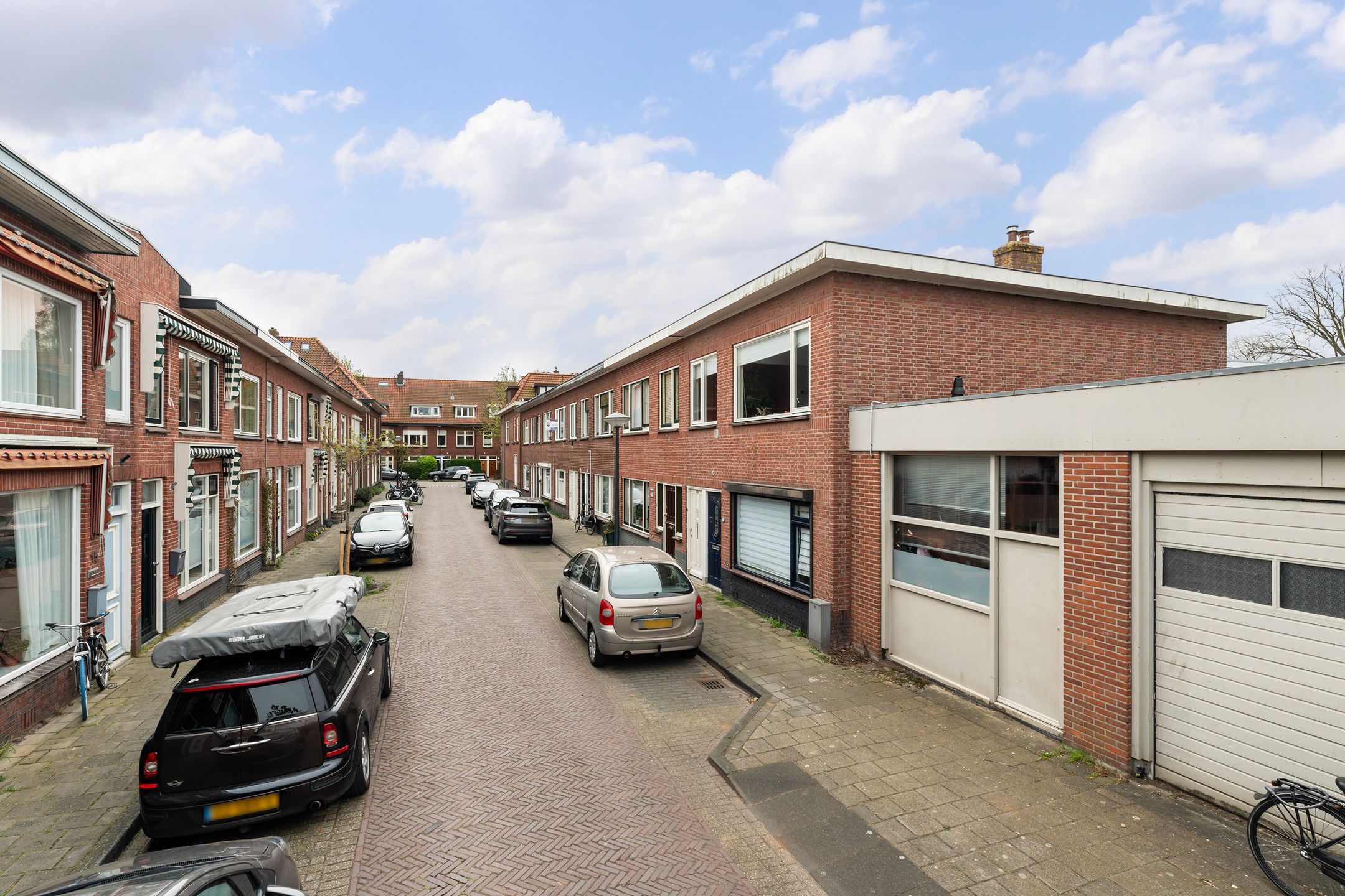 Photo 24 of Roemer Visscherstraat 12-A
