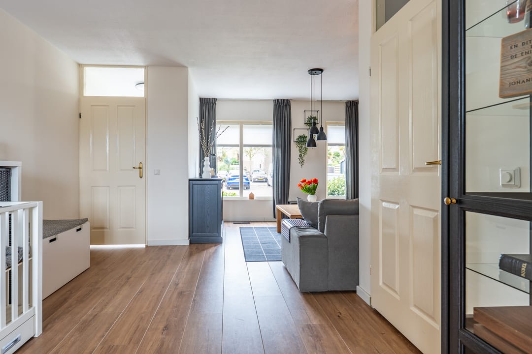 Photo 11 of Dopheidestraat 32