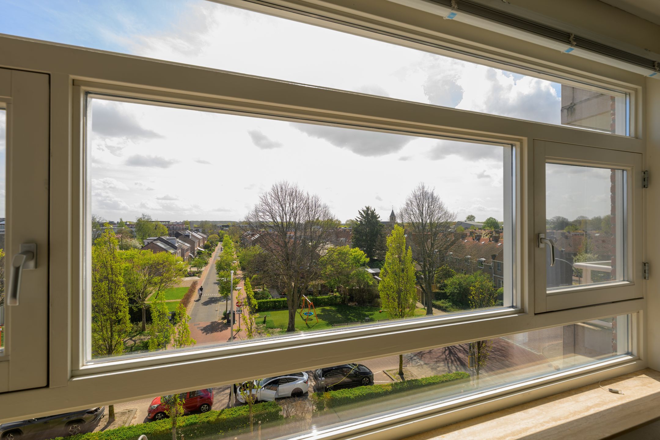 Luxurious 2-bedroom apartment with spacious balcony in Nootdorp Centrum — 18