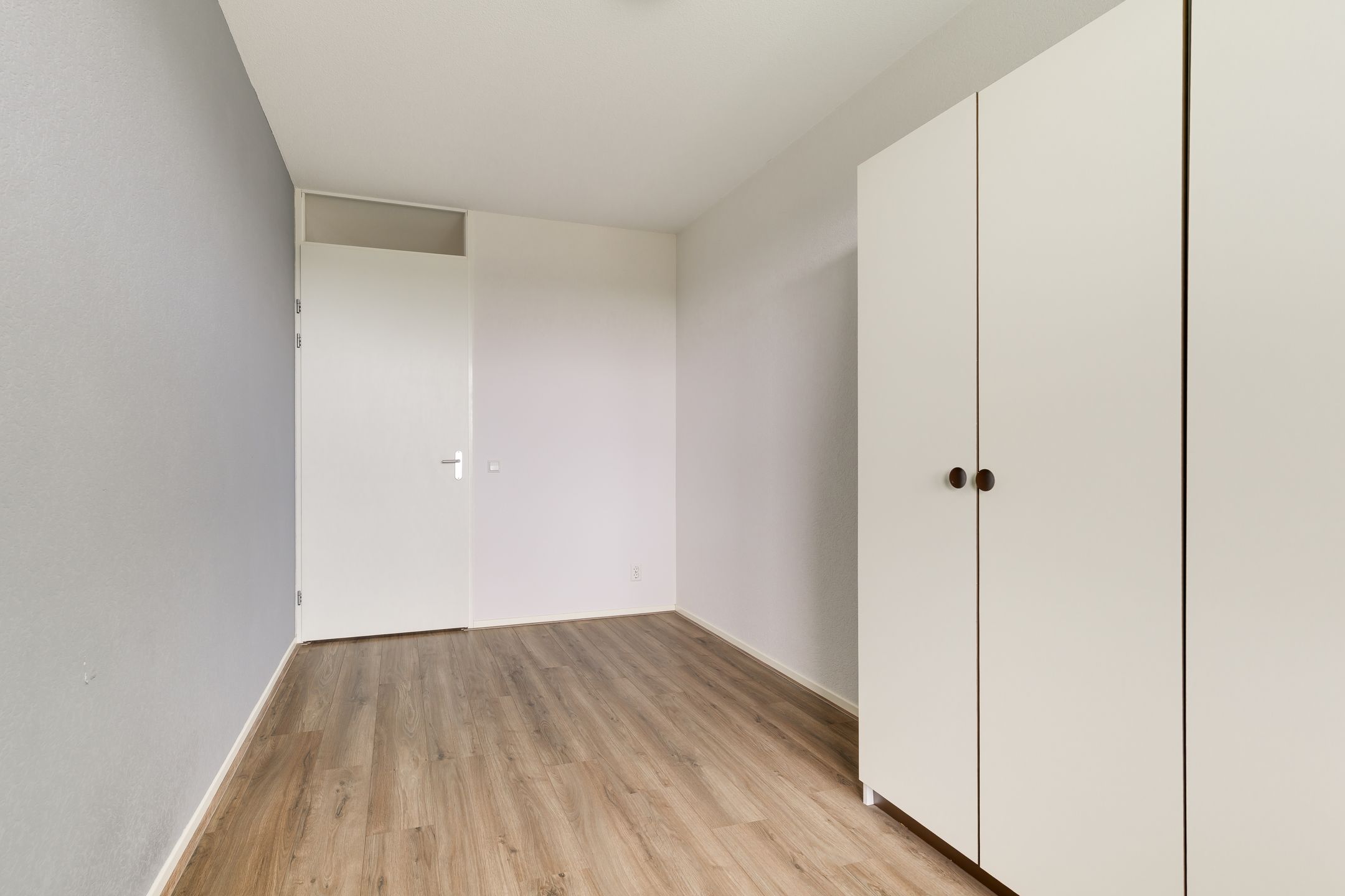 Luxurious 2-bedroom apartment with spacious balcony in Nootdorp Centrum — 27