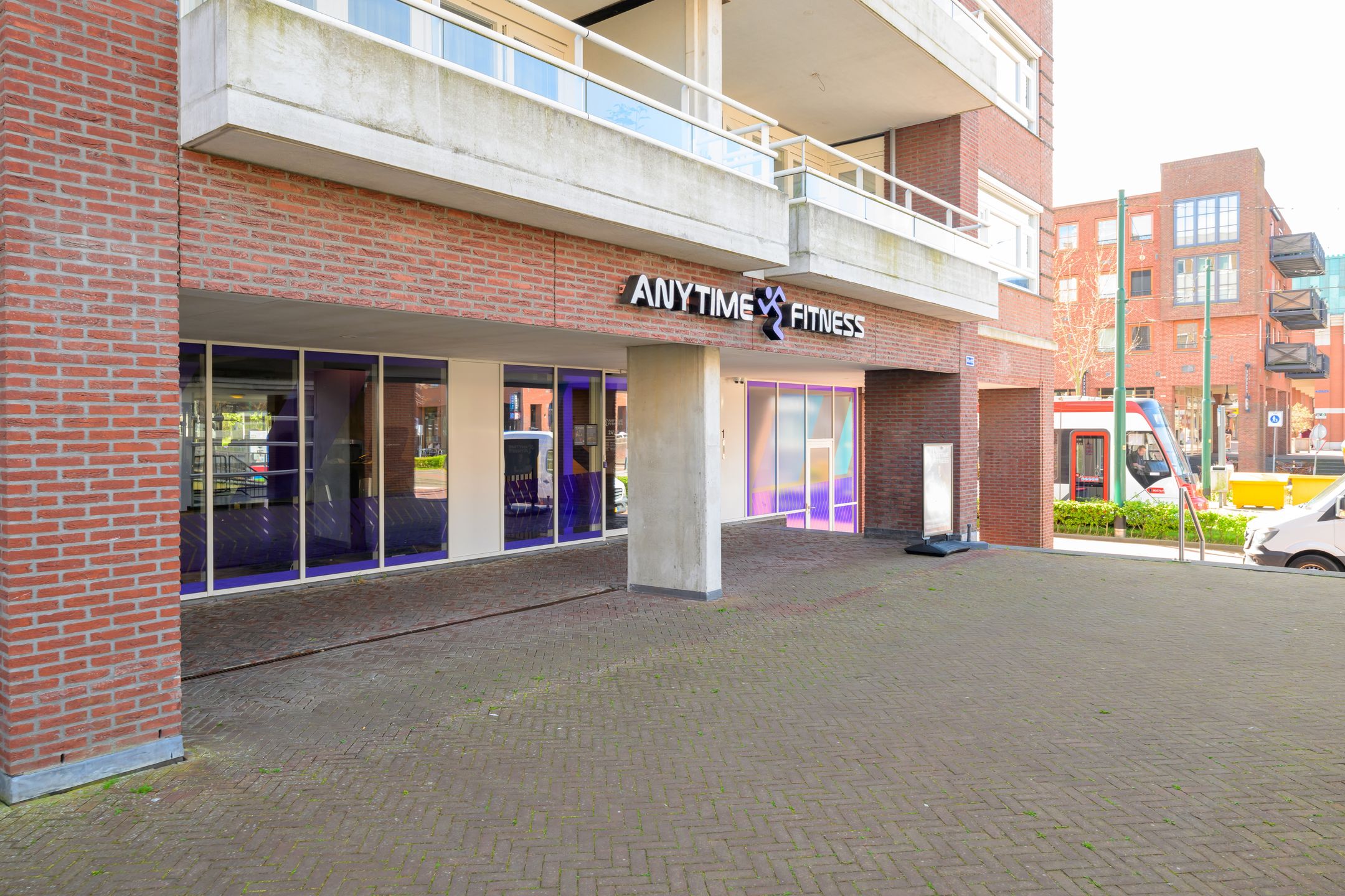 Luxurious 2-bedroom apartment with spacious balcony in Nootdorp Centrum — 39