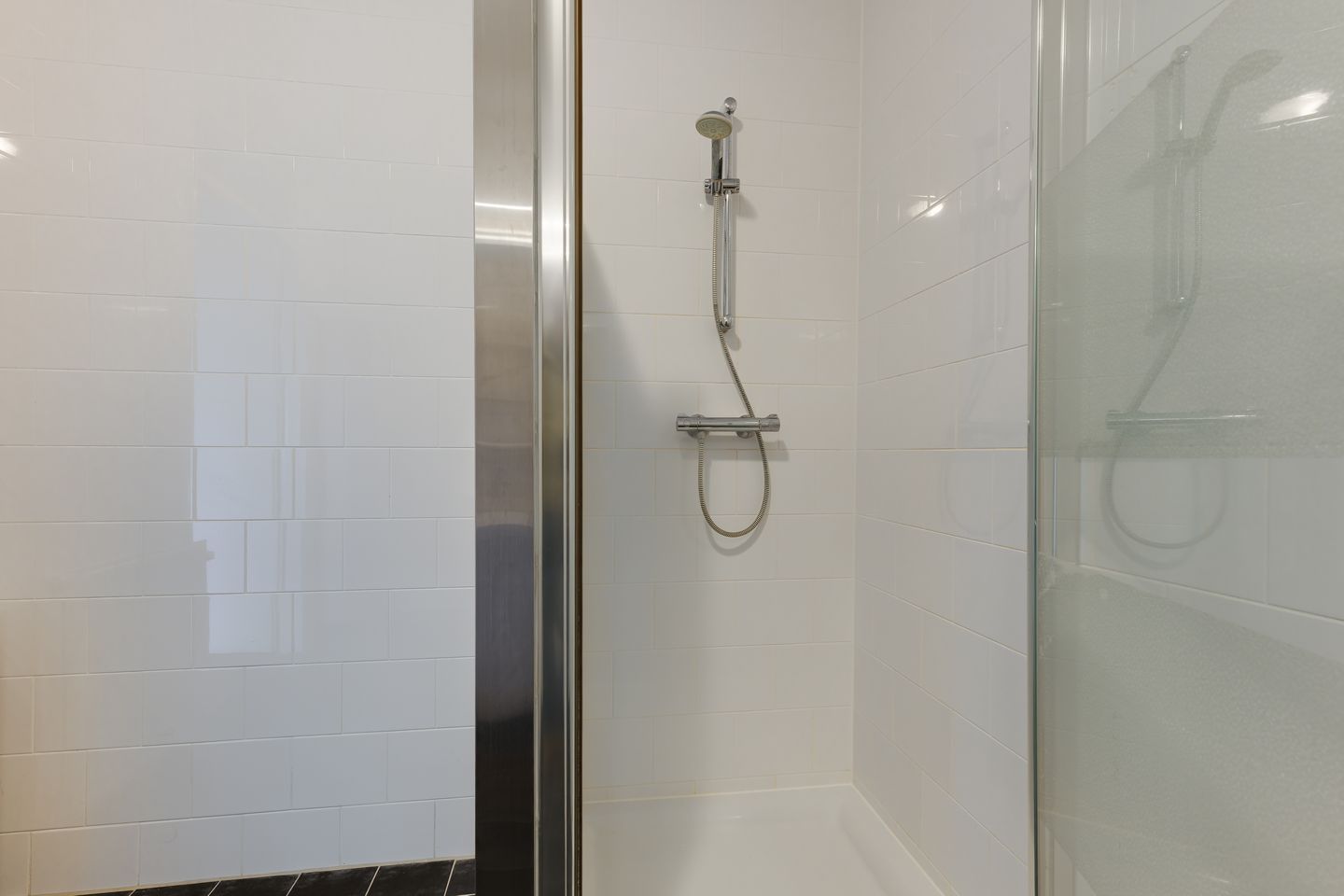 Luxurious 2-bedroom apartment with spacious balcony in Nootdorp Centrum — 29