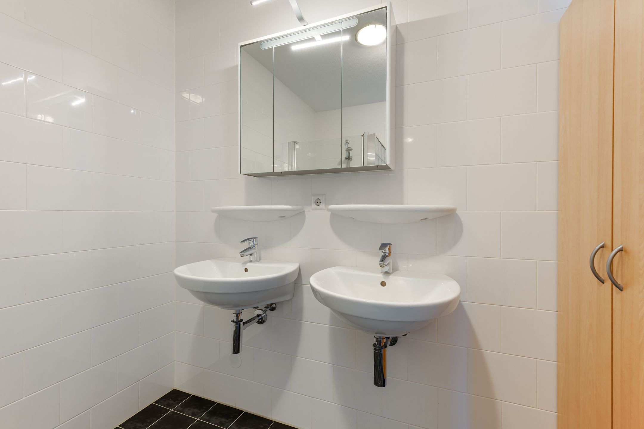 Luxurious 2-bedroom apartment with spacious balcony in Nootdorp Centrum — 30