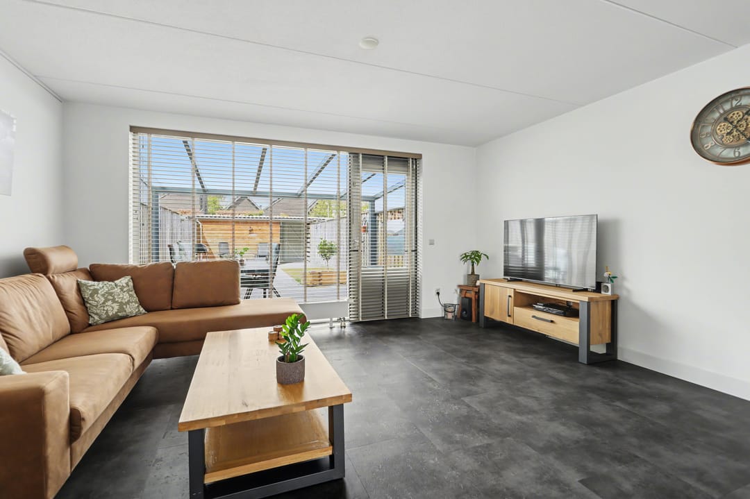 Foto 11 van Roodeschoolstraat 39