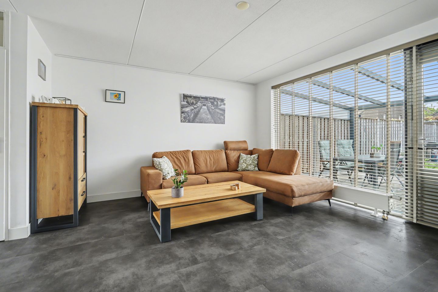 Foto 10 van Roodeschoolstraat 39