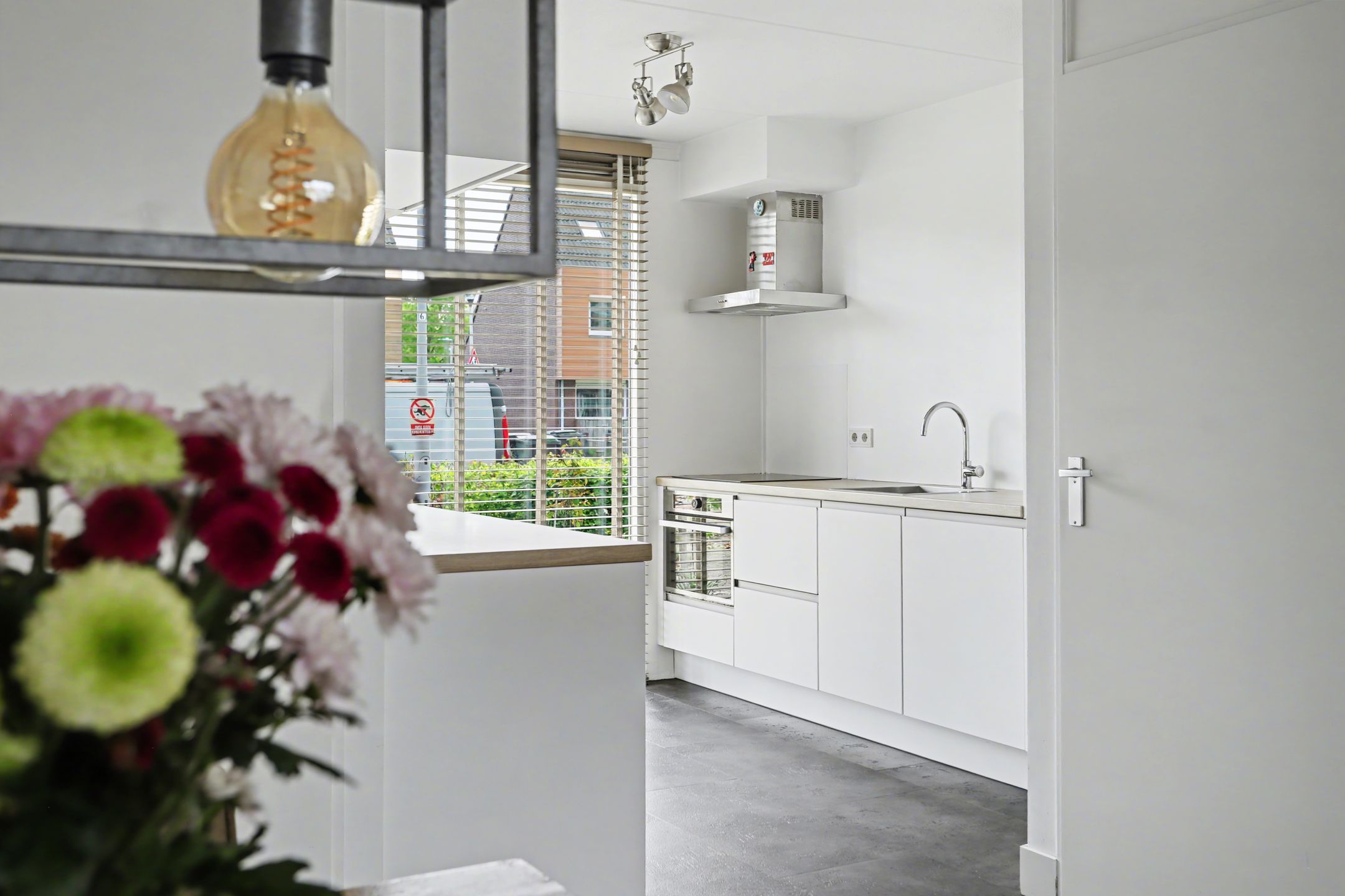 Foto 12 van Roodeschoolstraat 39