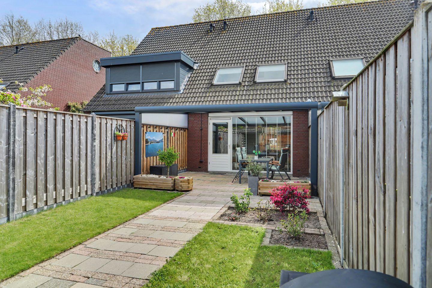 Foto 35 van Roodeschoolstraat 39