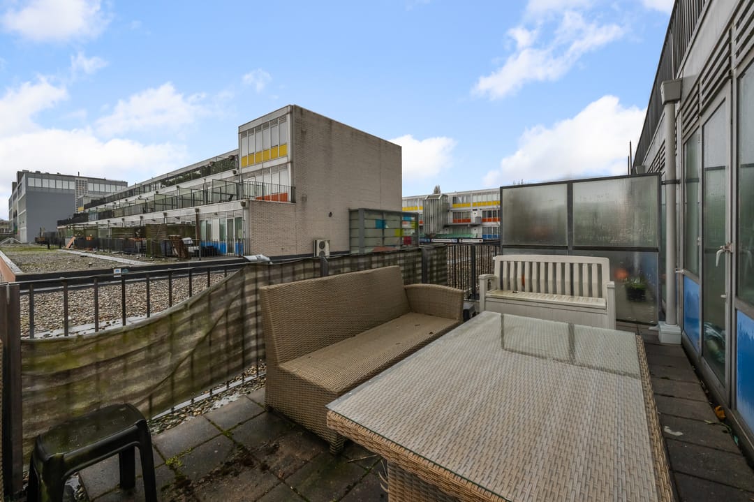 Spacious 3-Room Apartment with South-Facing Terrace in Reigersbos — 17