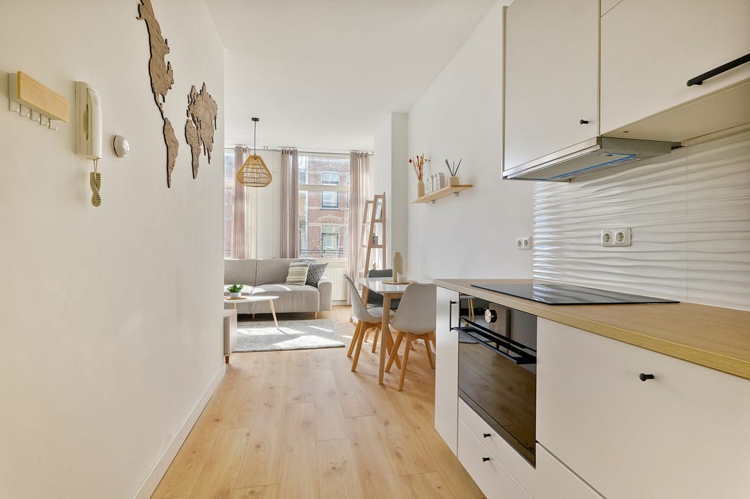 Foto 2 van Van Boetzelaerstraat 24-2