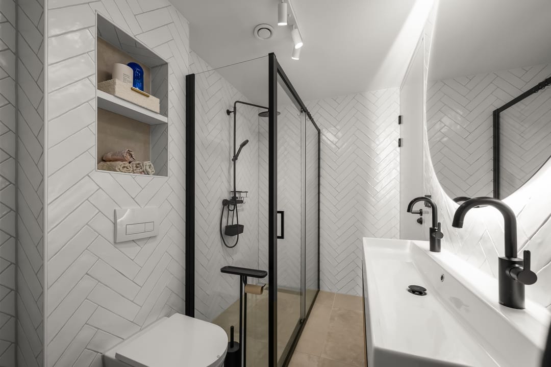 Move-in ready duplex apartment with water views and private parking on Centrumeiland — 41