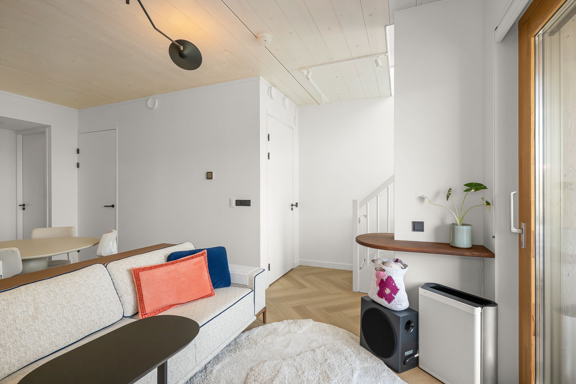 Move-in ready duplex apartment with water views and private parking on Centrumeiland — 18