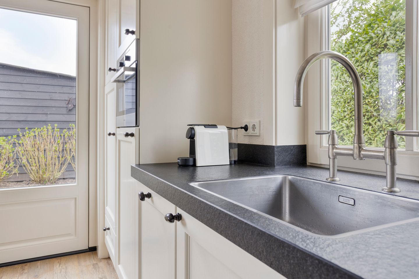 Foto 20 van Domstraat 56