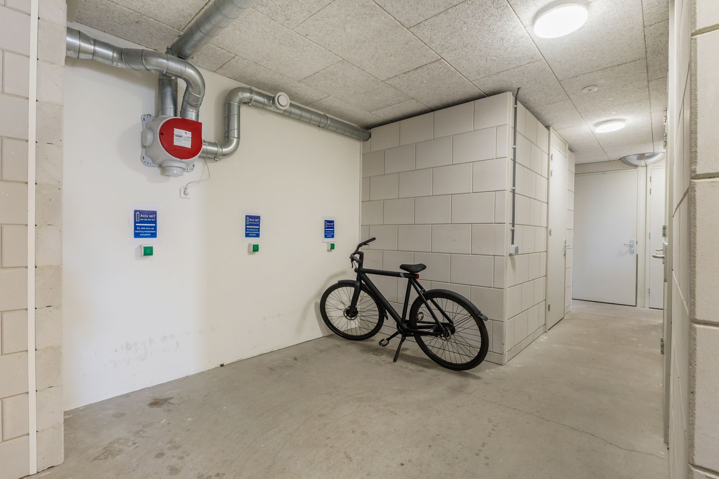 Photo 40 of De Gasperilaan 44