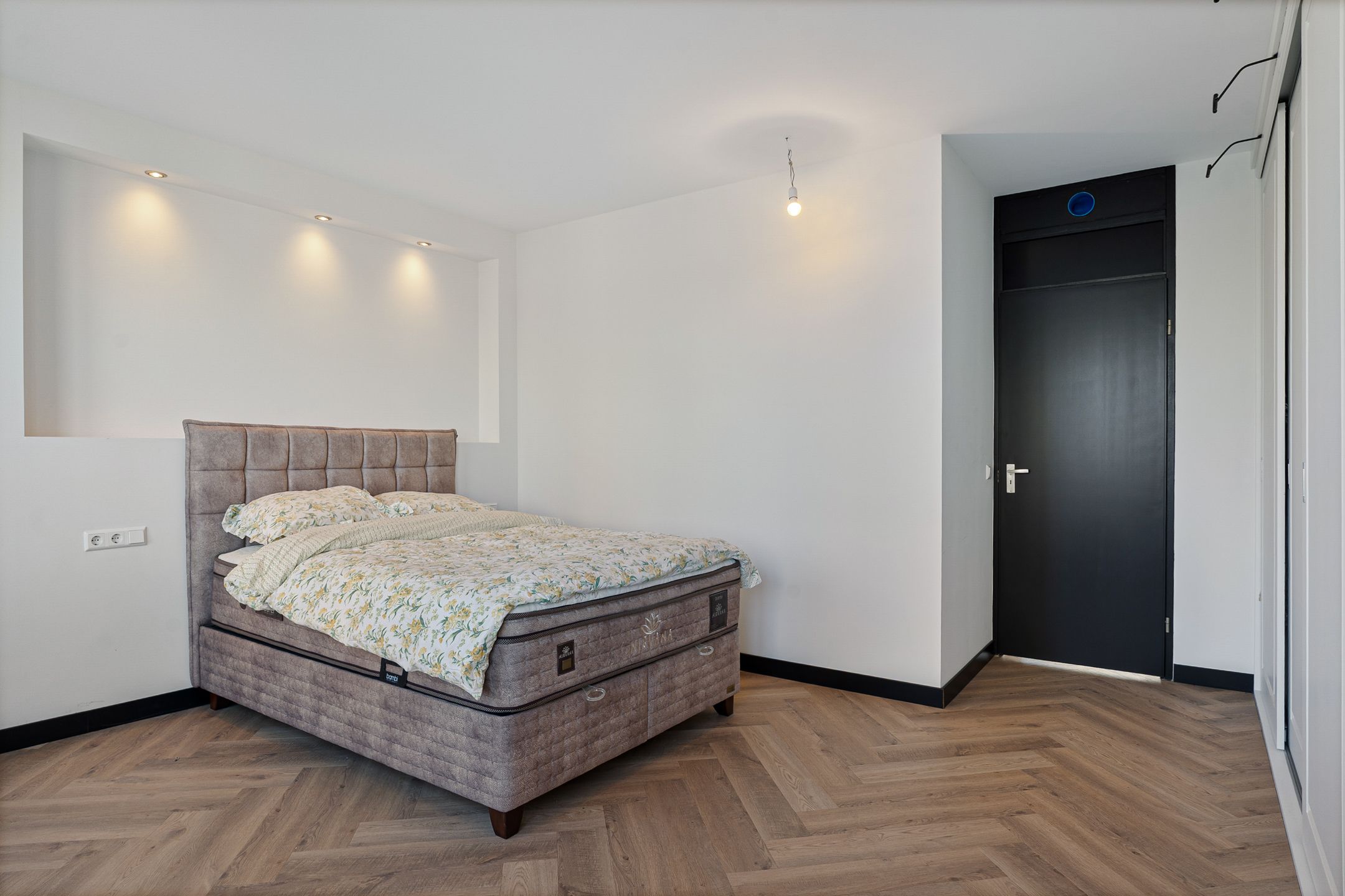 Modern Energy-Neutral Terraced House with Four Bedrooms in Zoetermeer — 36