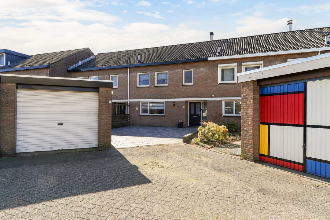 Photo 1 of Paulus Potterstraat 6