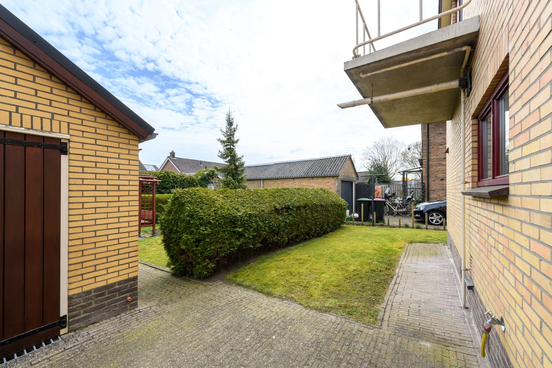 Detached Family Home with Garage and Spacious Extension in Steggerda — 31