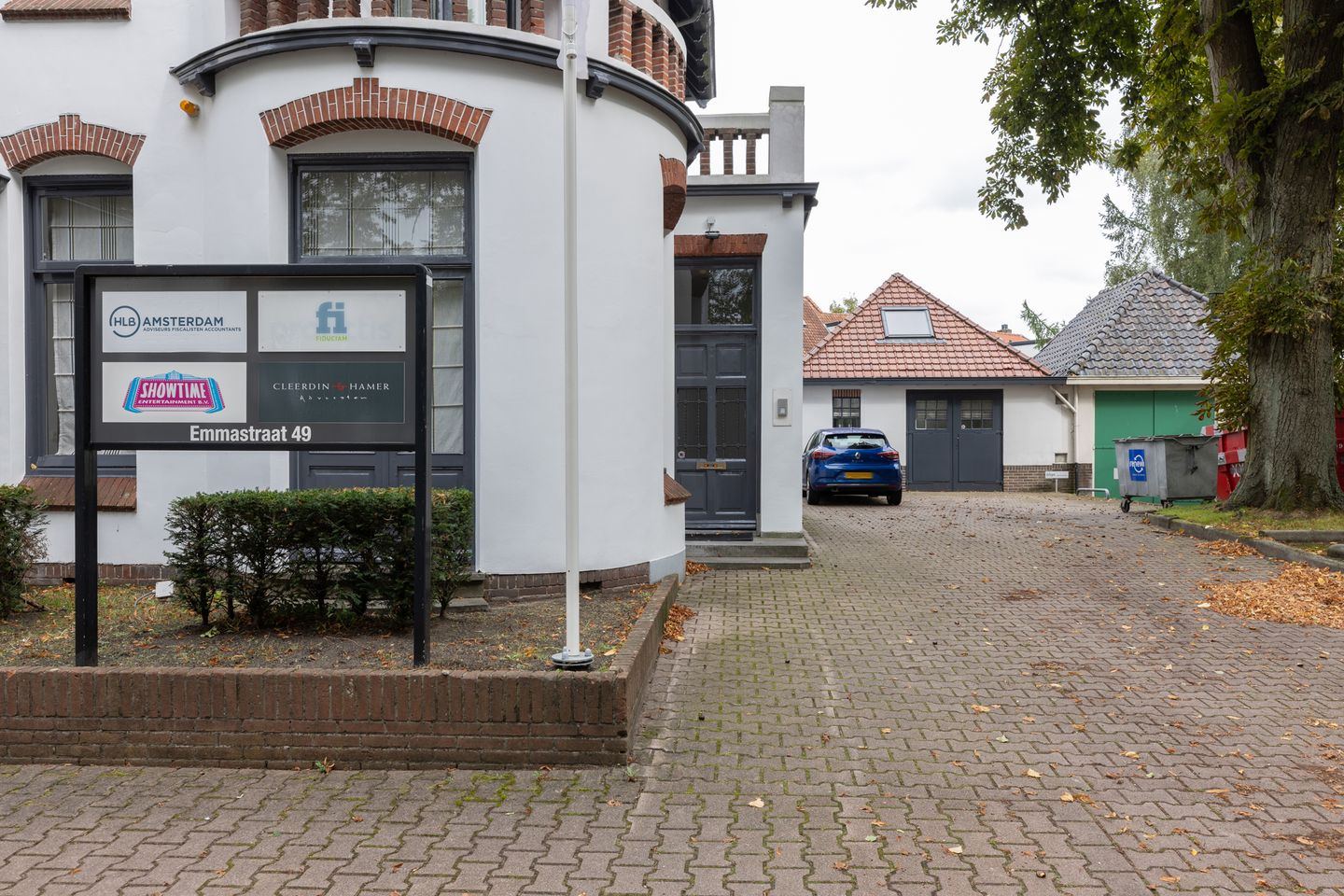 View photo 3 of Emmastraat 49