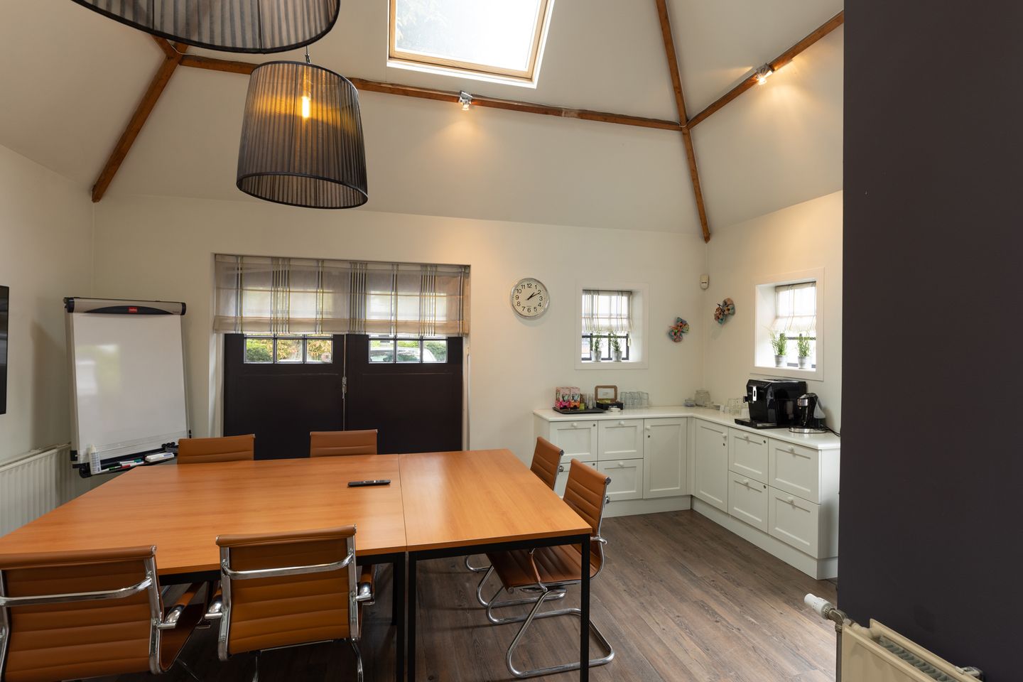 View photo 5 of Emmastraat 49