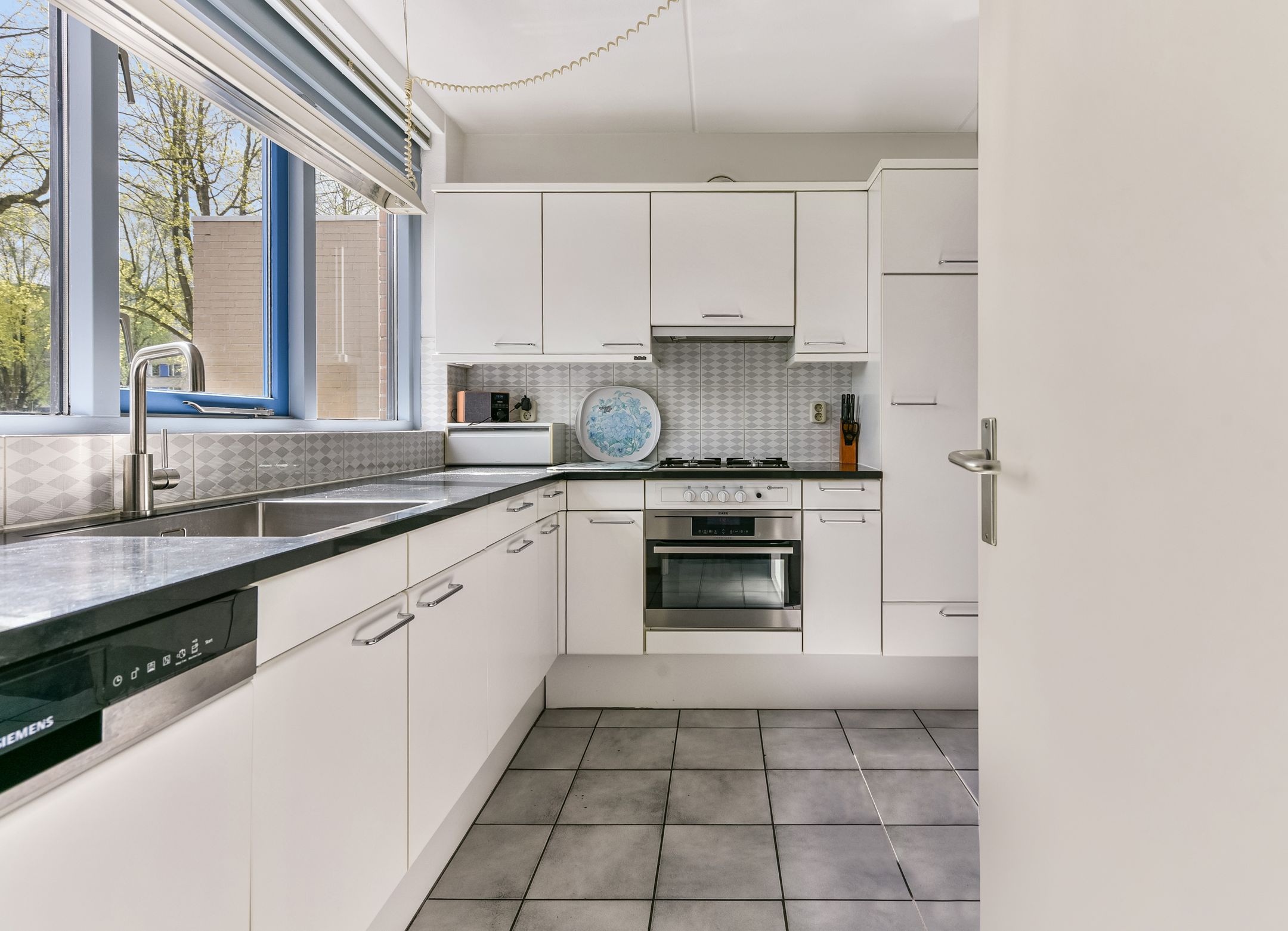 Photo 6 of Berninistraat 25