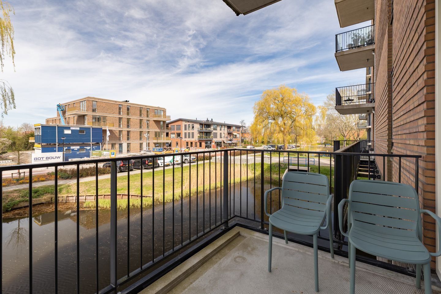 Comfortable and future-proof apartment with water views in a green setting — 14