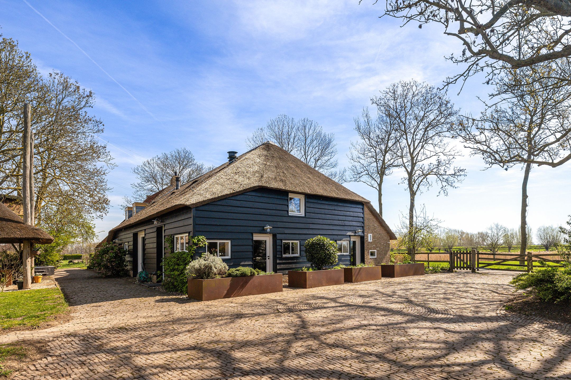 Wouddijk 12 