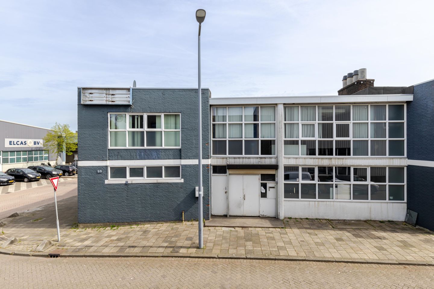 Bekijk foto 3 van Loetestraat 2