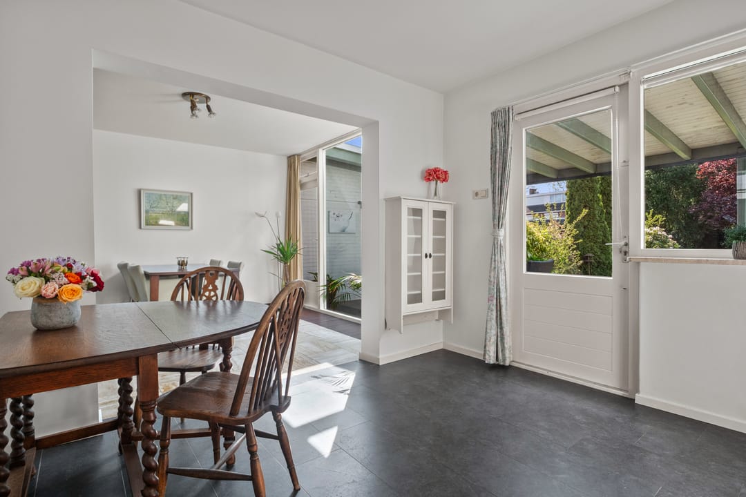 Foto 22 van Moleneindstraat 14