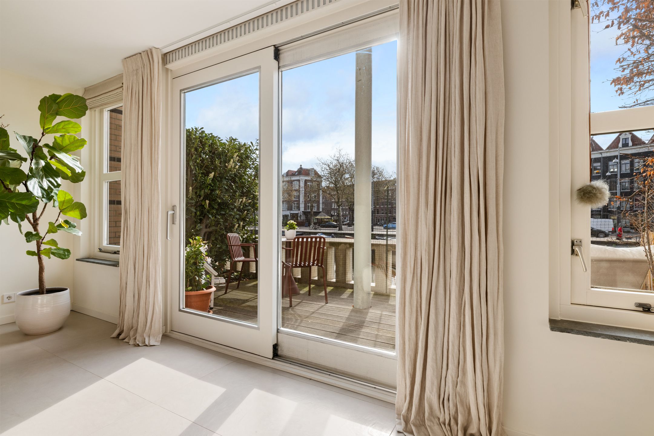 Foto 15 van Wilhelmina Blombergplein 33