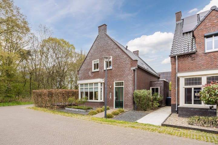 Foto 3 van Heidehof 8