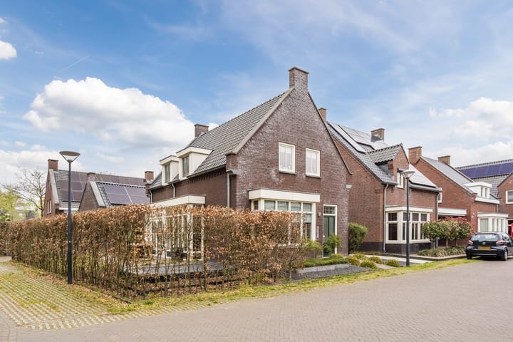 Foto 2 van Heidehof 8