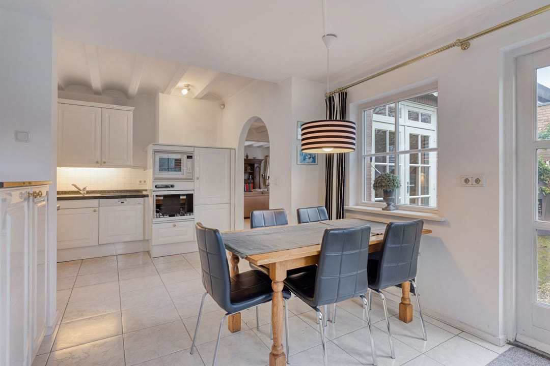 Charming Detached Family Home with Garage, Office Space and Deep Garden Near Loonse Nature — 22