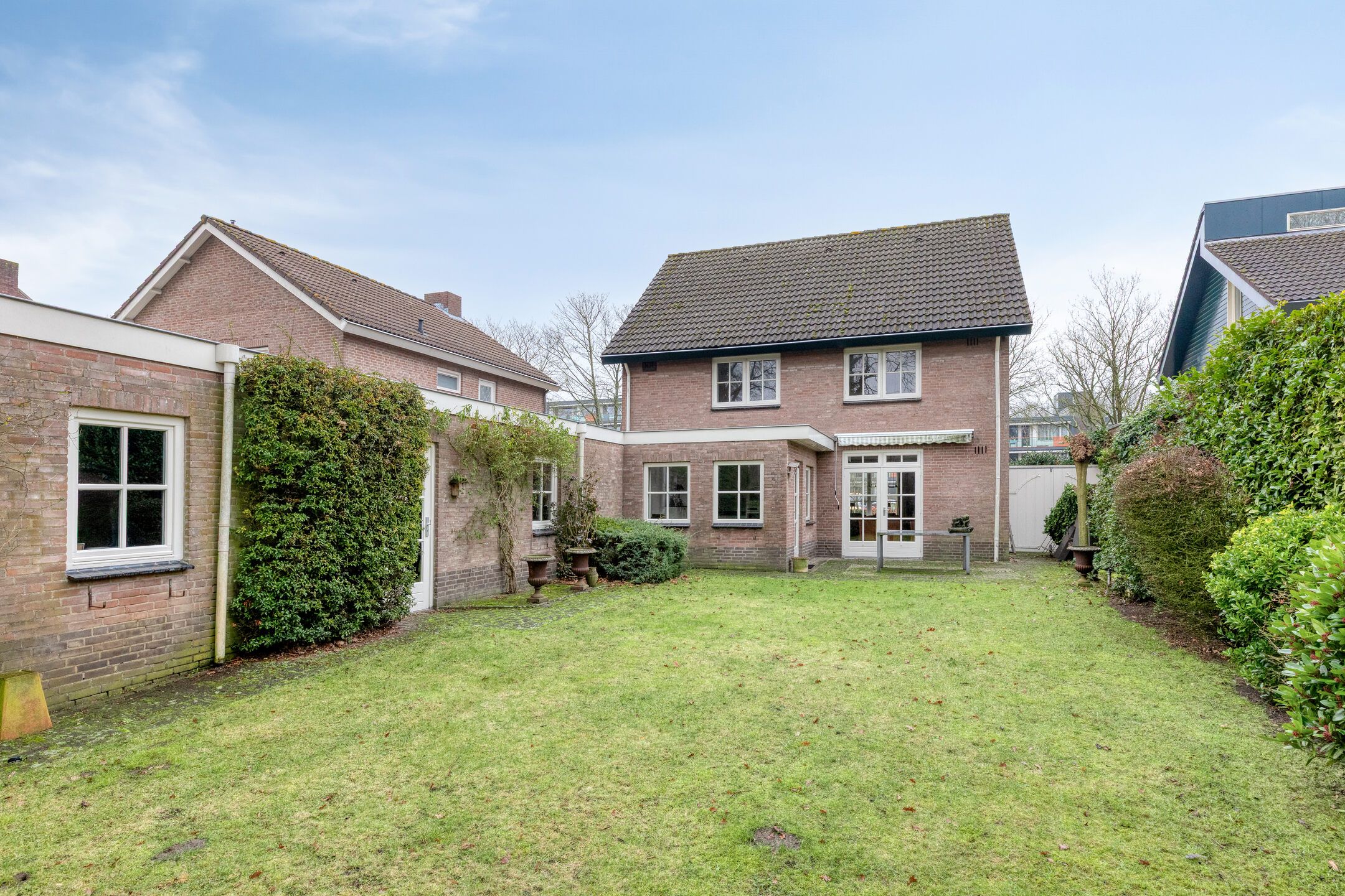 Charming Detached Family Home with Garage, Office Space and Deep Garden Near Loonse Nature — 45