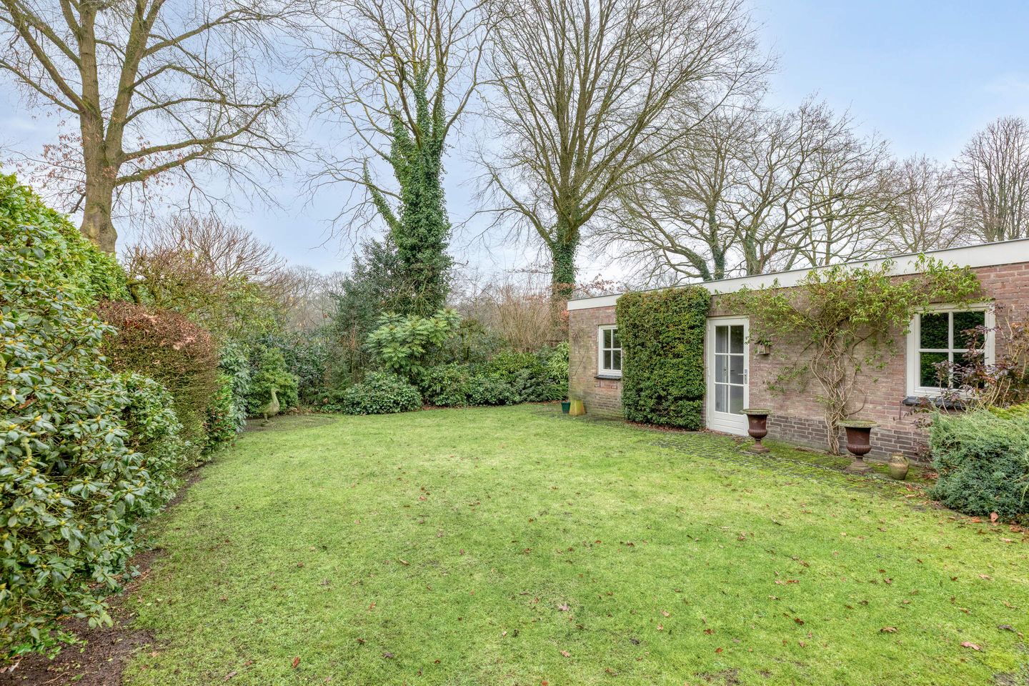Charming Detached Family Home with Garage, Office Space and Deep Garden Near Loonse Nature — 44