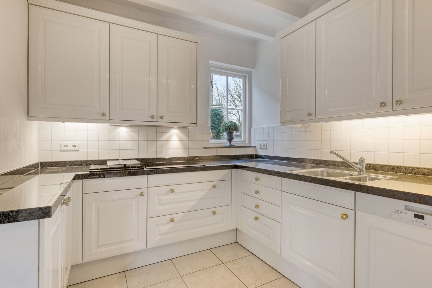 Charming Detached Family Home with Garage, Office Space and Deep Garden Near Loonse Nature — 19