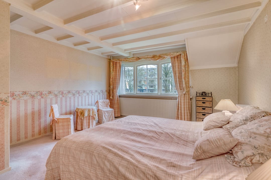 Charming Detached Family Home with Garage, Office Space and Deep Garden Near Loonse Nature — 32
