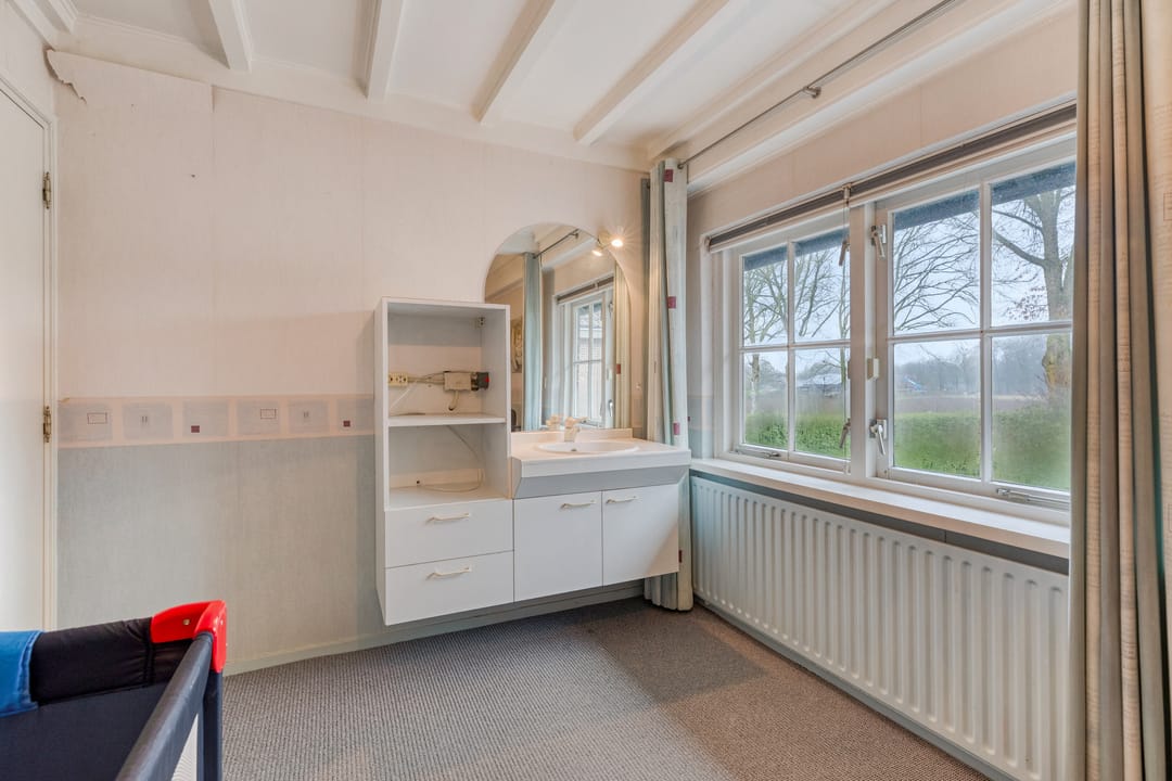 Charming Detached Family Home with Garage, Office Space and Deep Garden Near Loonse Nature — 37