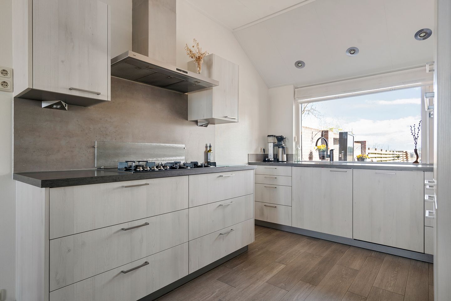 Foto 20 van Leemringweg 17-2