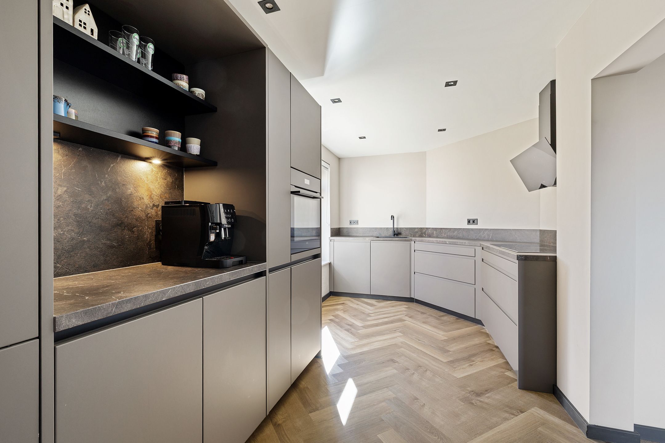 Foto 24 van Schwartzenberghlaan 101