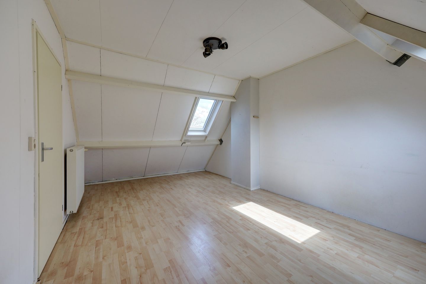 Foto 29 van Koemate 35